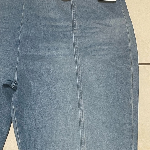 Lee Women's Heritage High Rise Pull On Flare Jean Size XXL NWT - Picture 8 of 13